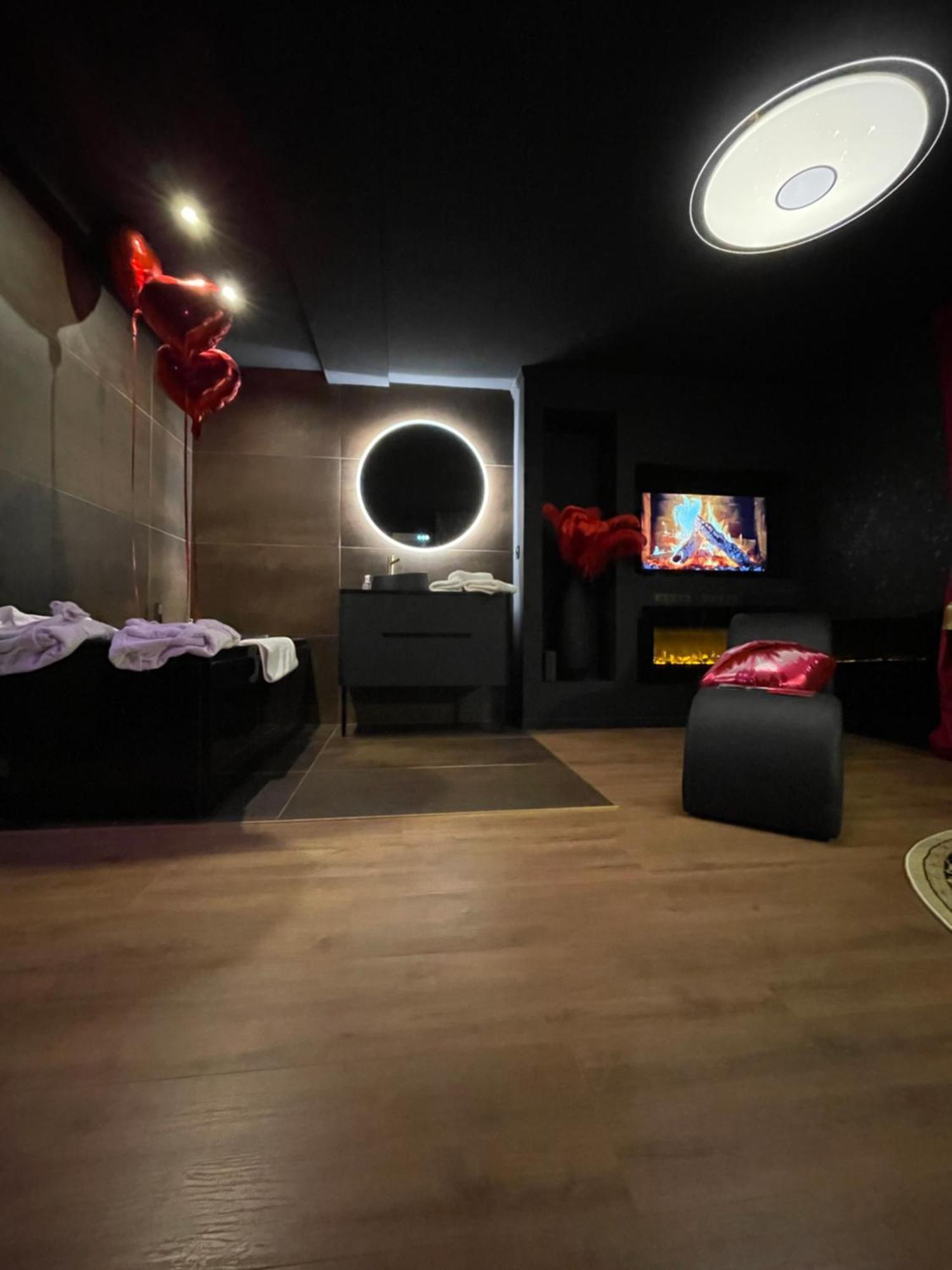 Love Room Casa Amore Sauna Balneo 66 Occitanie Prada de Conflent Exterior foto